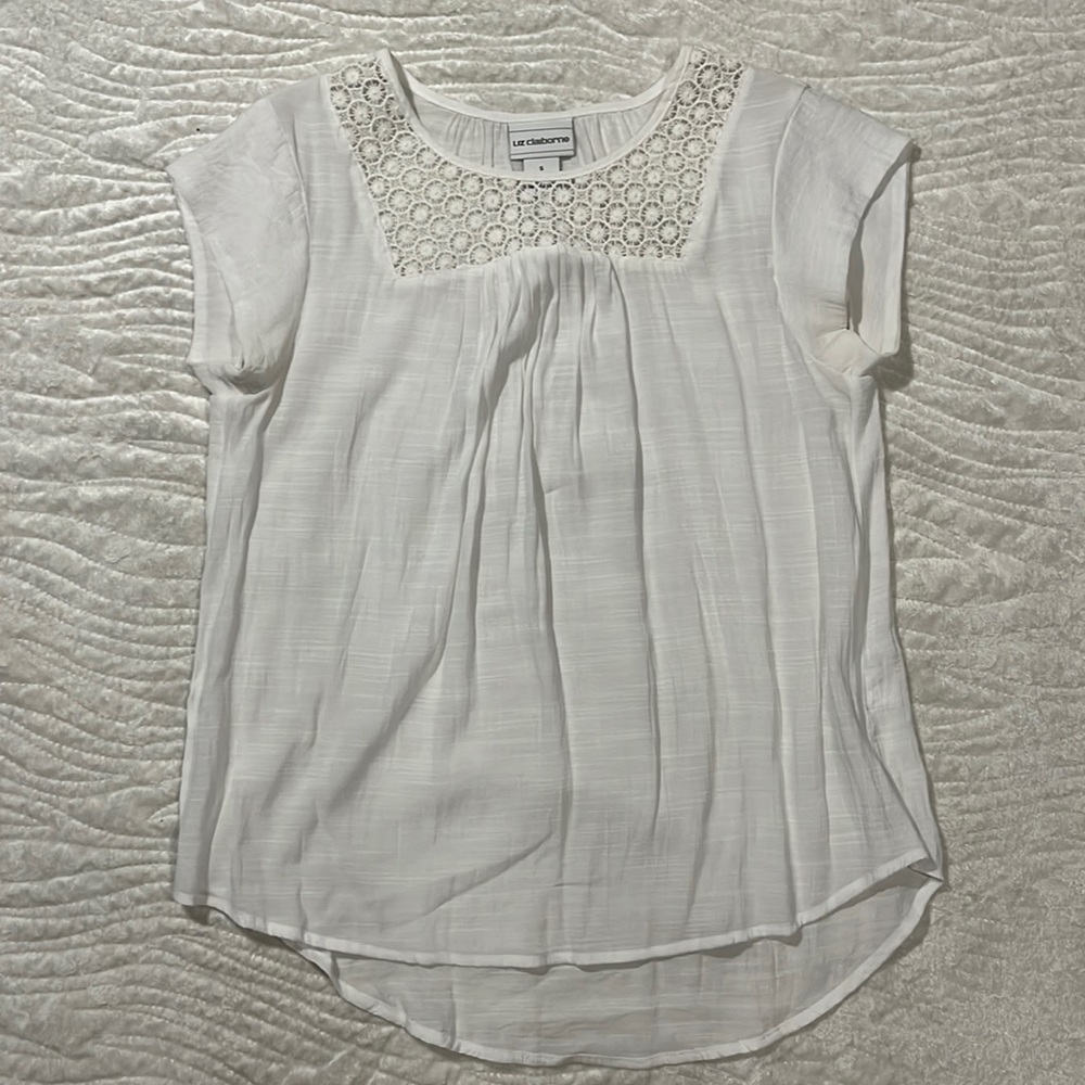 Womens Liz Claiborne White Blouse Size Small. New without tags.
